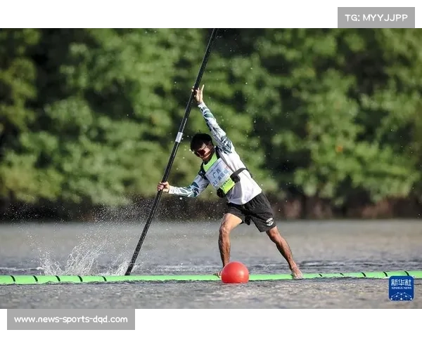 民族传统体育独竹漂比赛，展现水上侠客之姿