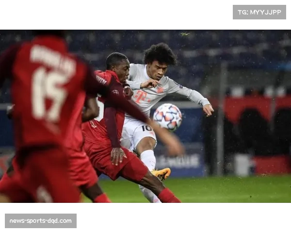 VAR长时间复核后确认进球有效，安联球场内拜仁球迷虚惊一场